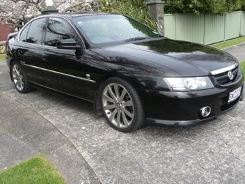 Holden Calais VZ V8