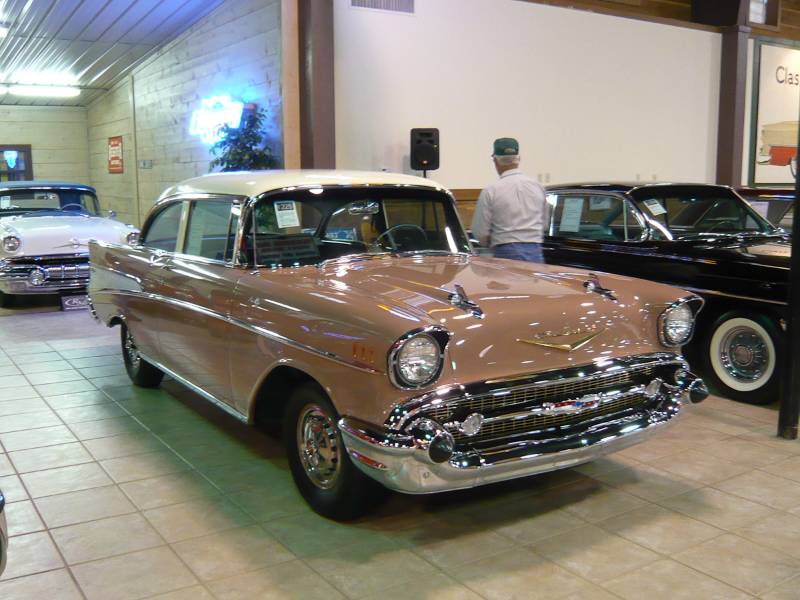 Chevrolet Standard EC sedan