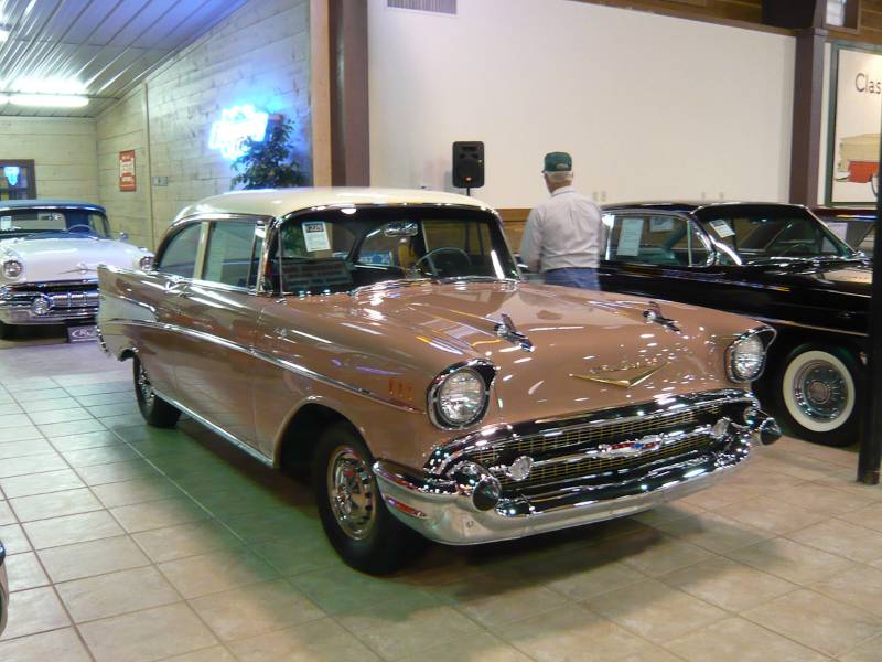 Chevrolet Bel Air 2-dr Sedan