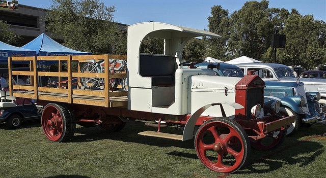 Pierce-Arrow X4 lumber truck