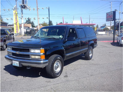 Chevrolet Suburban 2500 4x4