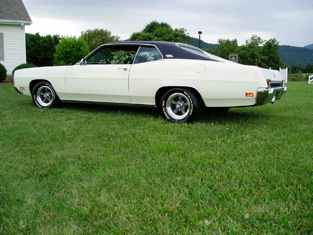 Ford Galaxie 500 XL Sports Roof