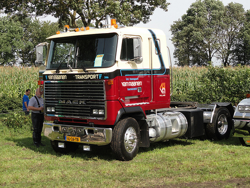 Mack MH612