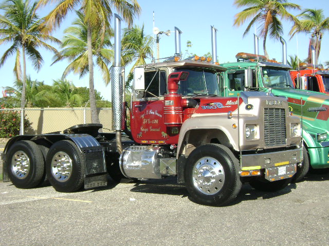 Mack R600