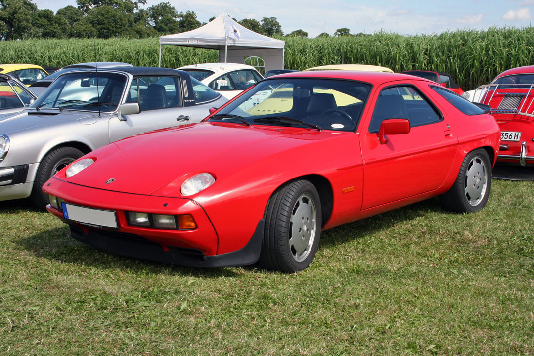 Porsche 928 S