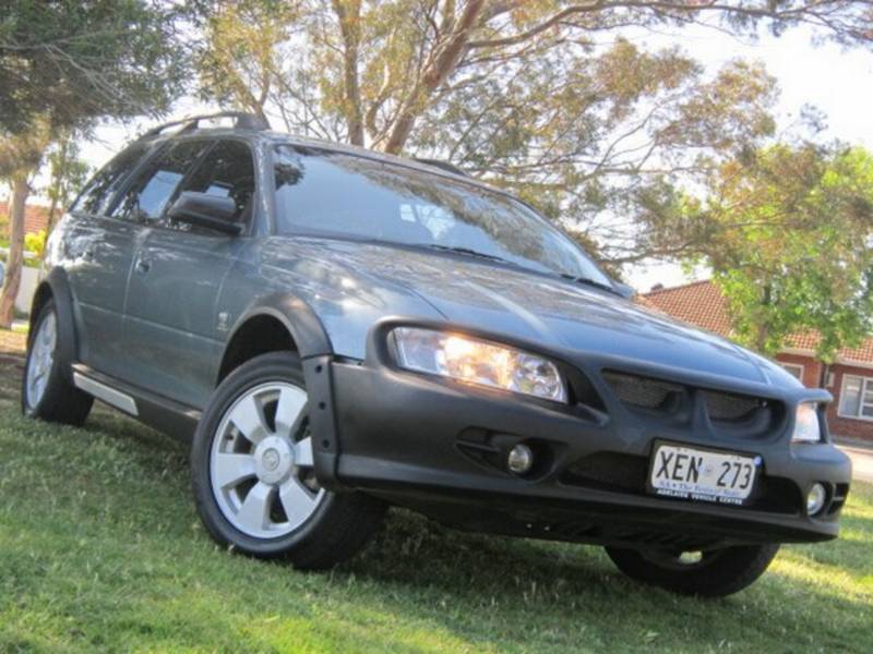 Holden Adventra SX6