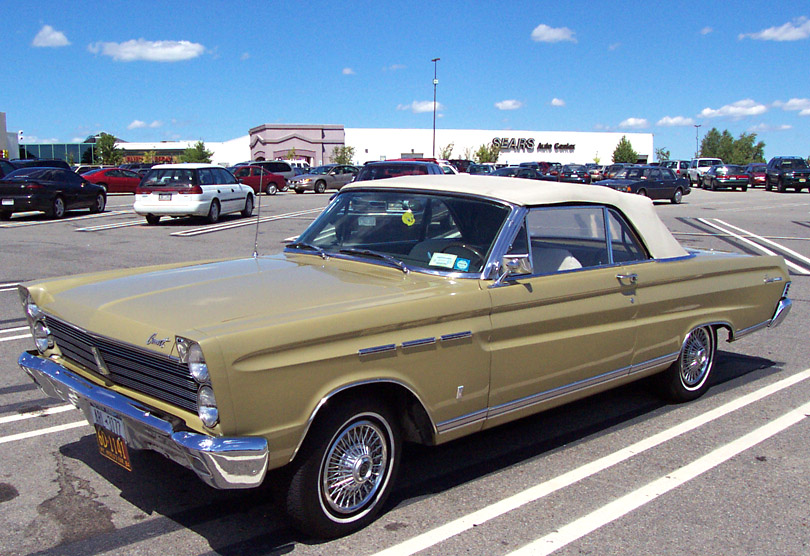 Mercury Comet Caliente