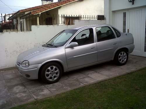 Chevrolet Corsa GLS 16