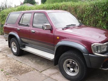 Toyota Hilux Surf 24