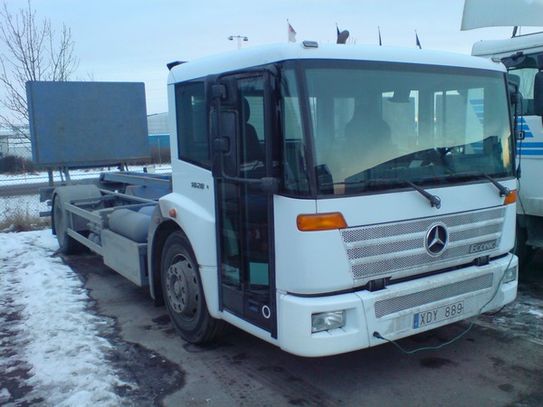 Mercedes-Benz Econic 1828G LL