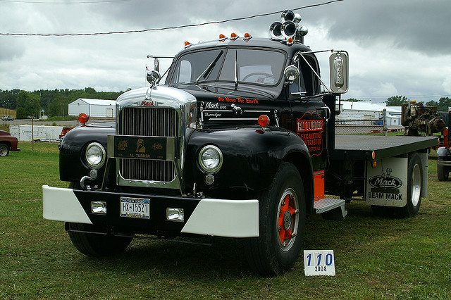 Mack B85