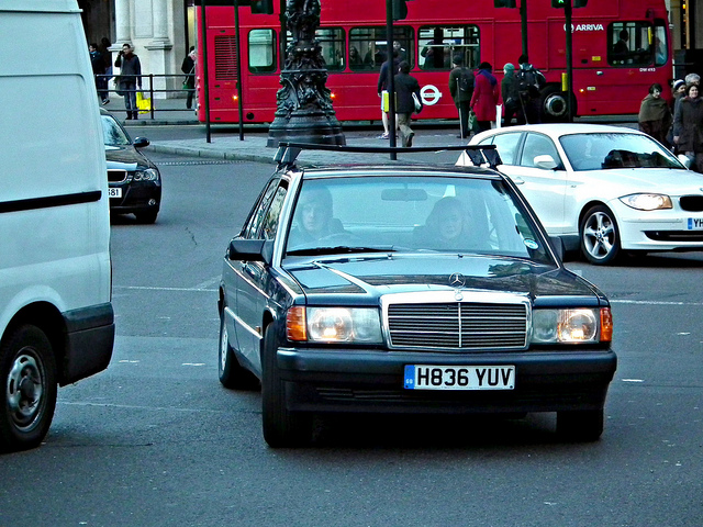 Mercedes-Benz 190E 20