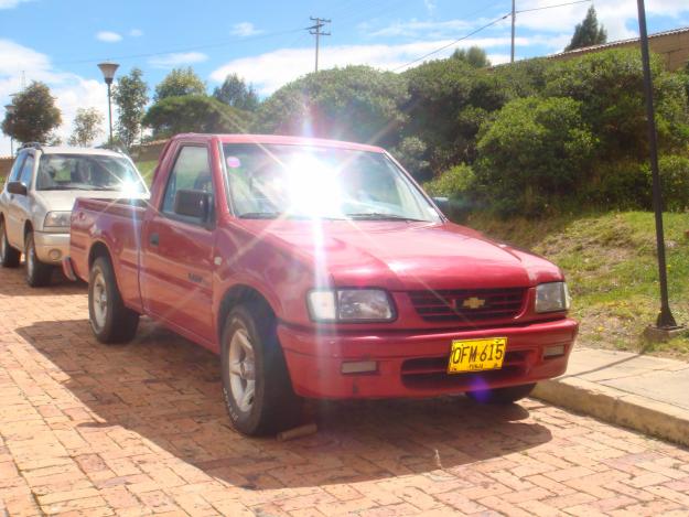 Chevrolet Luv 2300