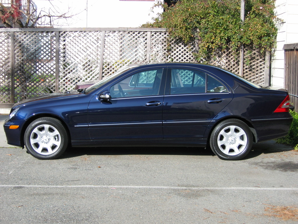 Mercedes-Benz C320