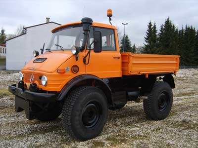 Mercedes-Benz Unimog 406