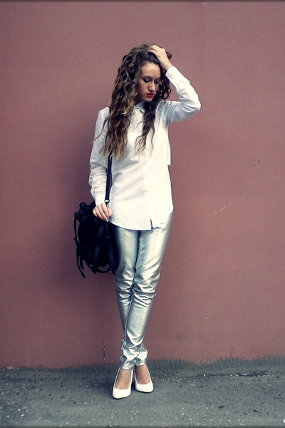 White Unknown White Unknown