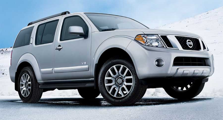 Nissan Pathfinder LE