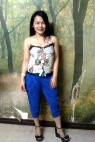 White Unknown White Unknown