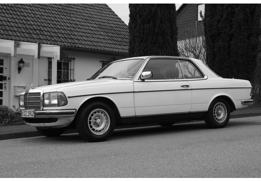 Mercedes-Benz 230 CE