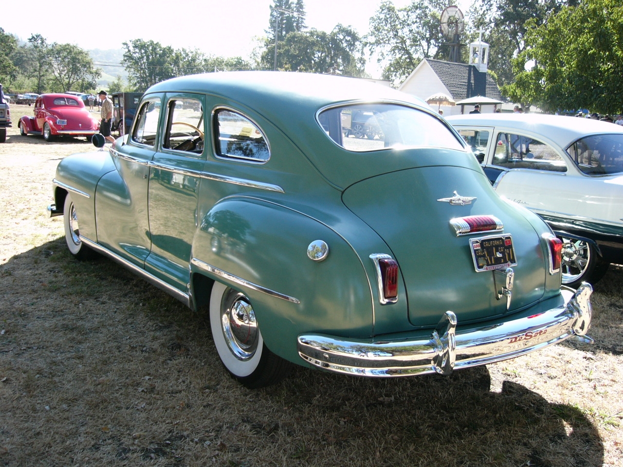 De Soto Custom 4-dr Sedan