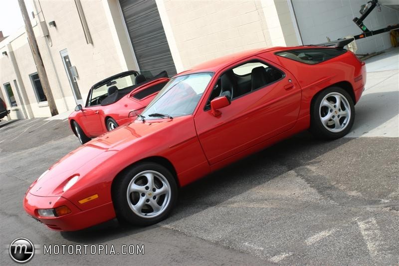 Porsche 928 S4