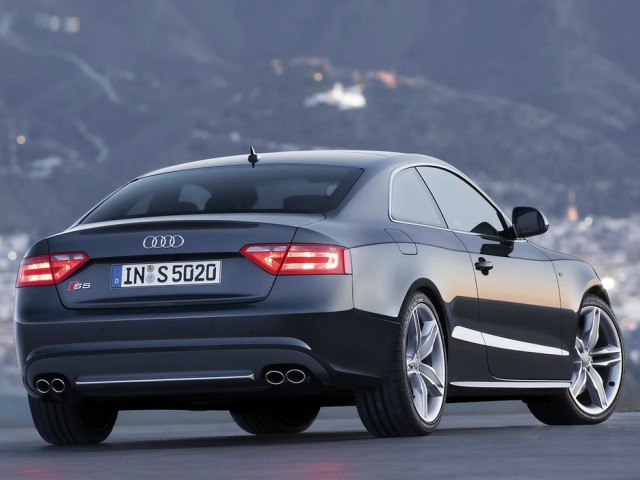 Audi A5 Quattro coupe