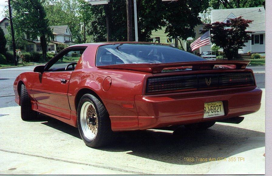 Pontiac Firebird GTA