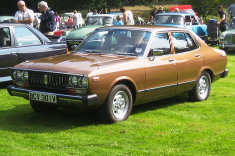 Nissan Bluebird 20 Le grand