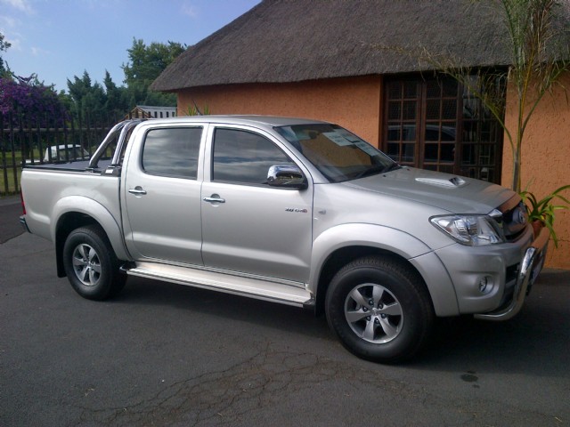 Toyota Hilux 25 D-4D Crew Cab