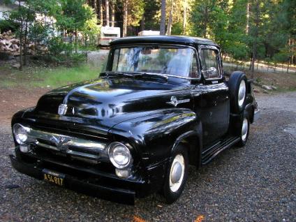 Ford F-100 pickup