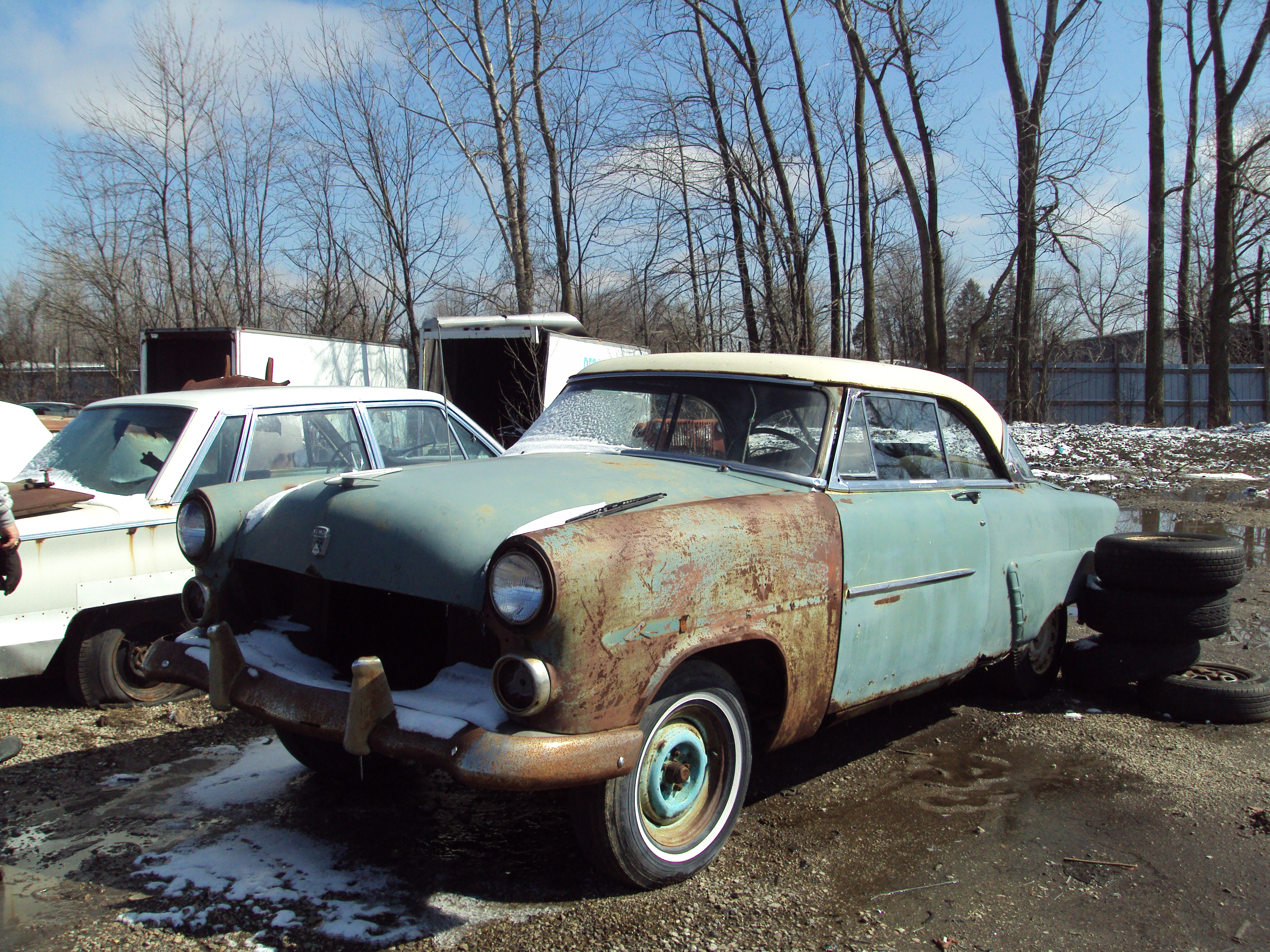 Oldsmobile Dynamic 88 2dr HT