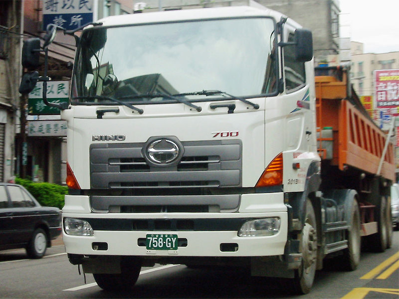 Hino 700 SS 2842