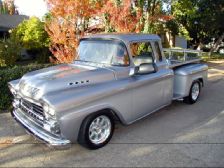 Chevrolet 3100 Apache Cameo