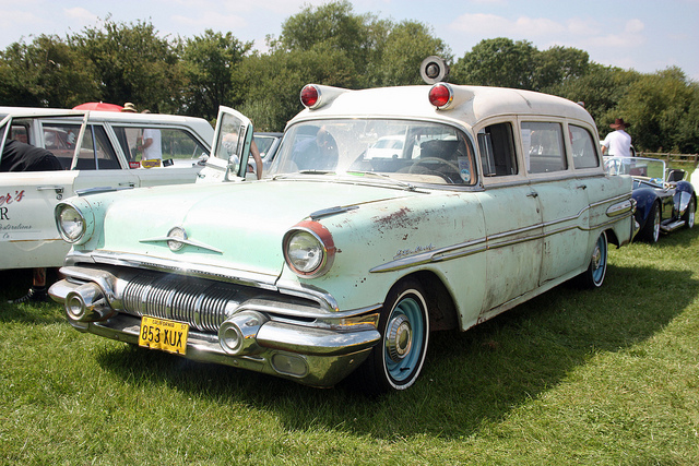 Pontiac Star Chief ambulance