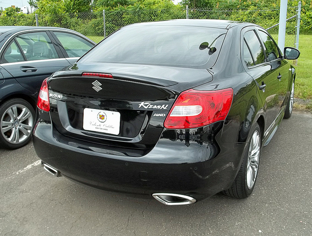 Suzuki Kizashi I