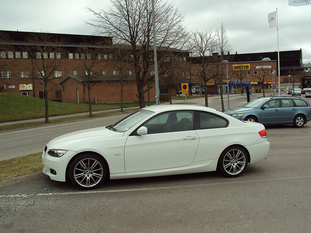 BMW 320i Coup