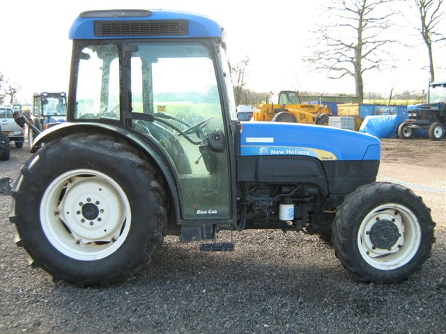 New Holland TN 85FA