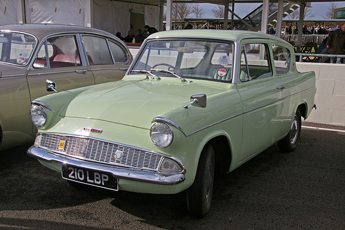 Ford Anglia de Luxe