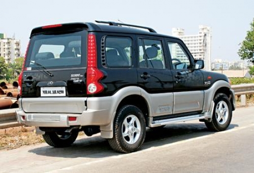 Mahindra Scorpio GLX 26 CRDe M-Hawk