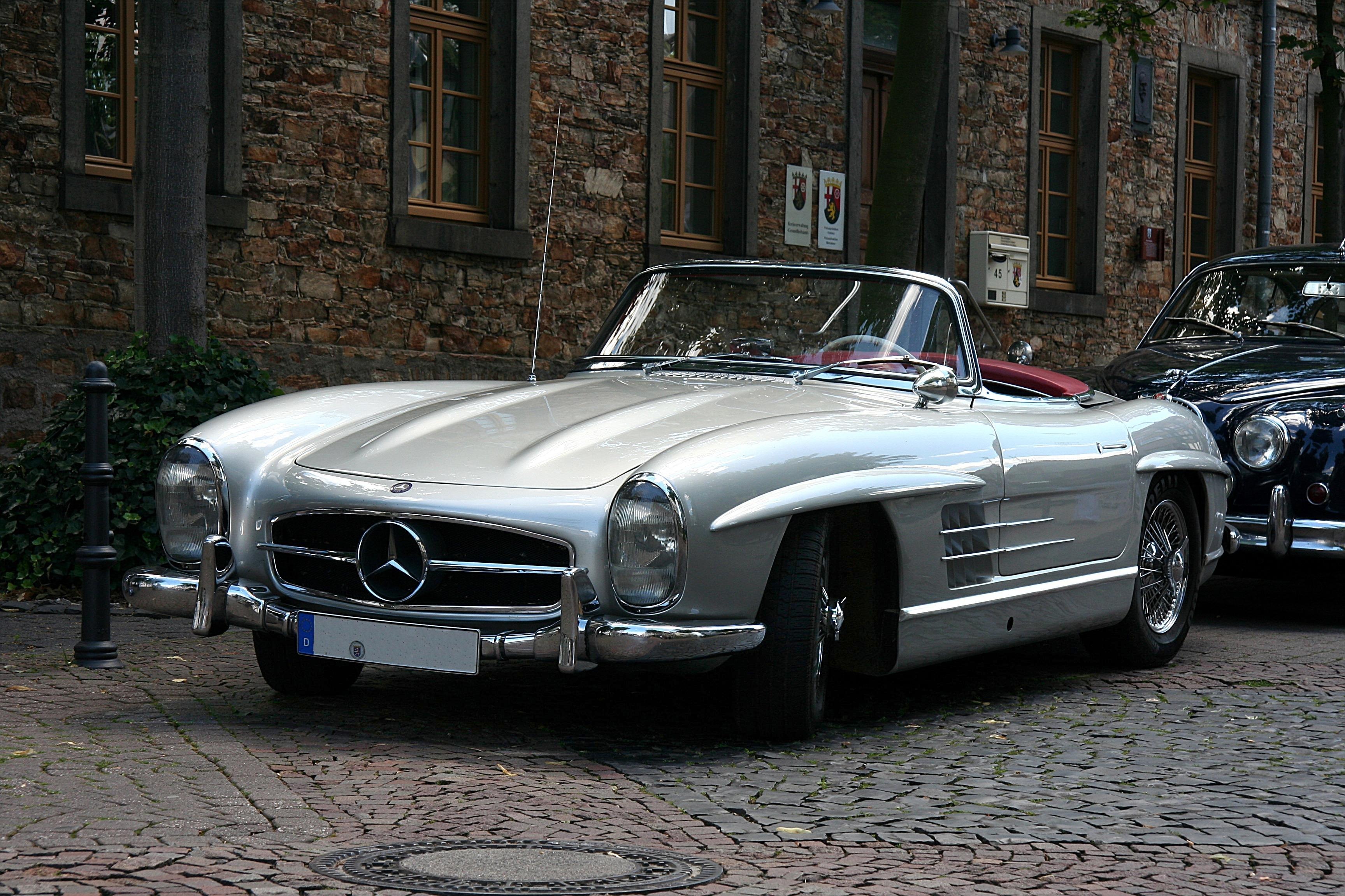 Mercedes-Benz SL 300