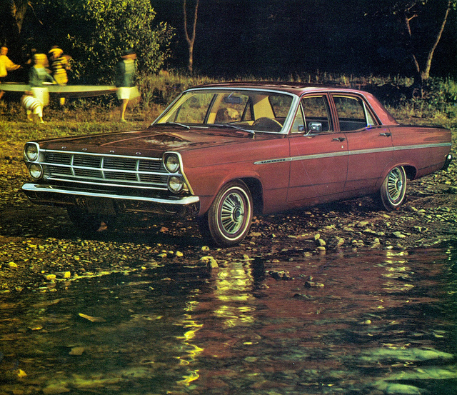 Ford Fairlane 4-Door Sedan