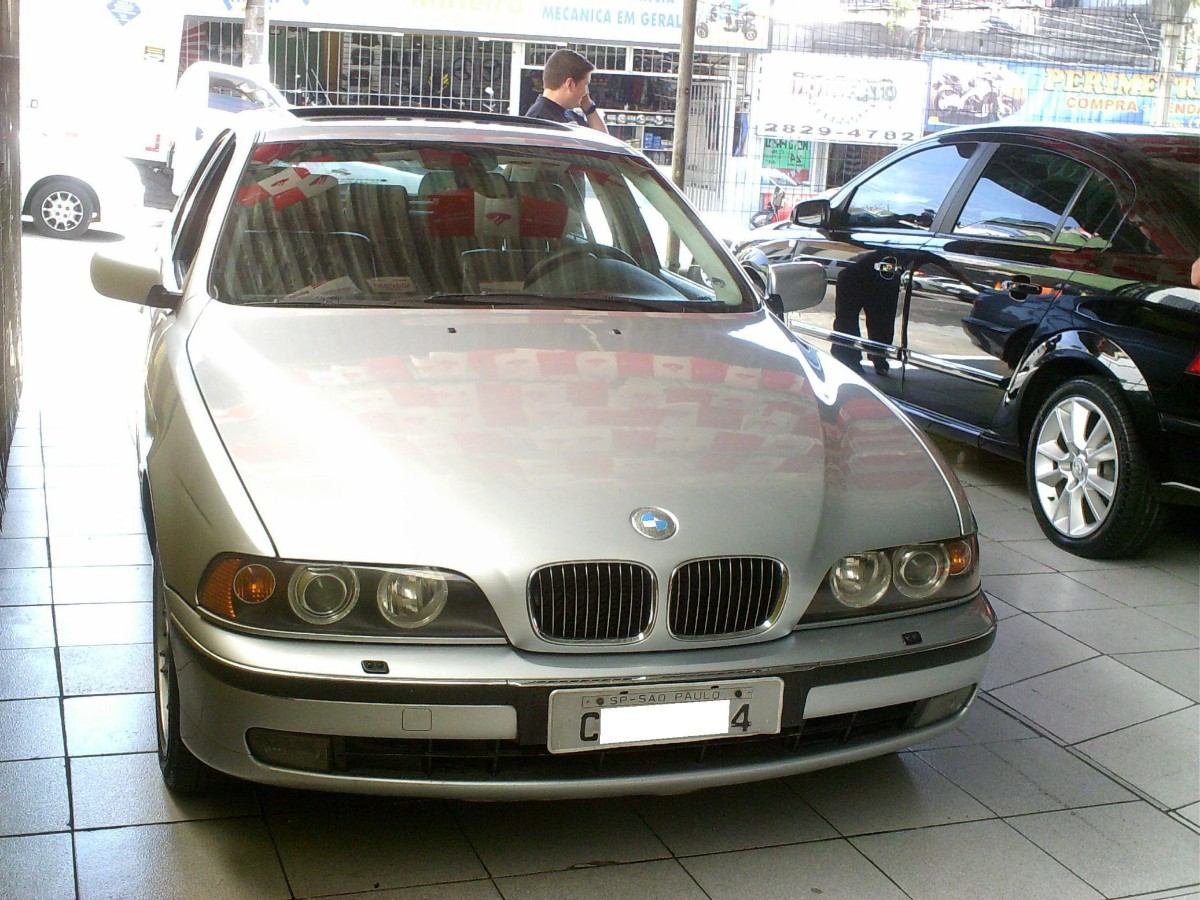 BMW 540i 44