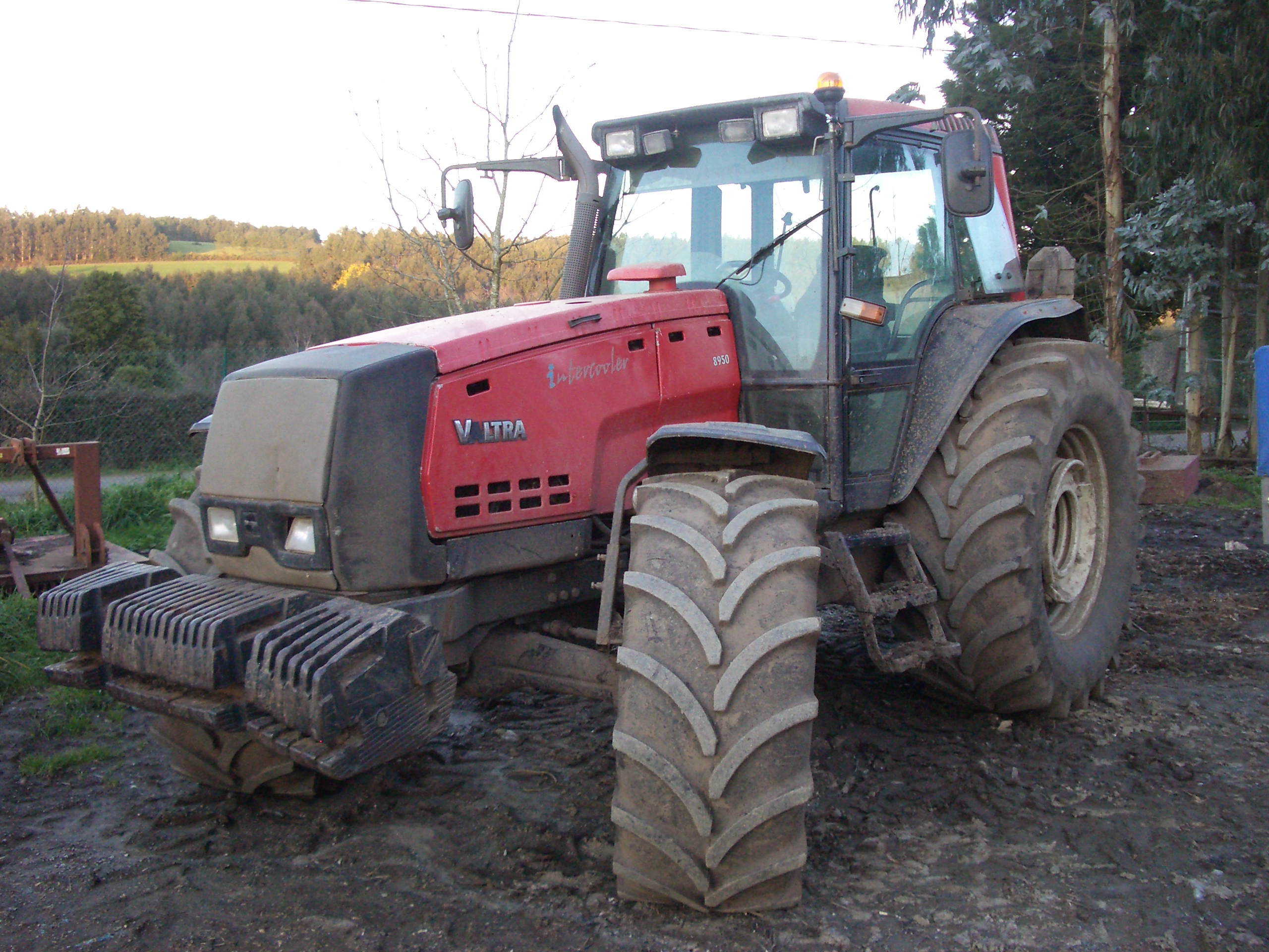 Valtra 8950-4 Hi-Tech