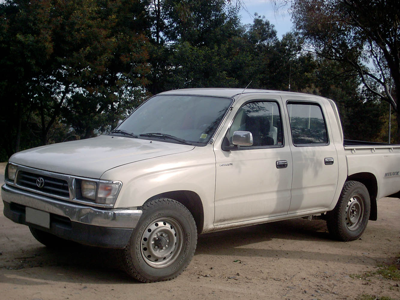 Toyota Hilux 24D