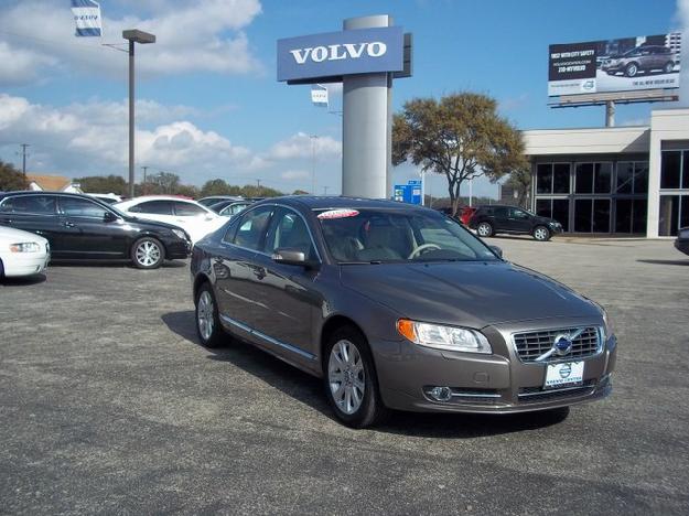 Volvo S80 32