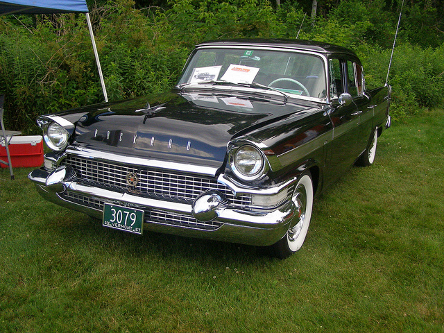 Packard Town Sedan