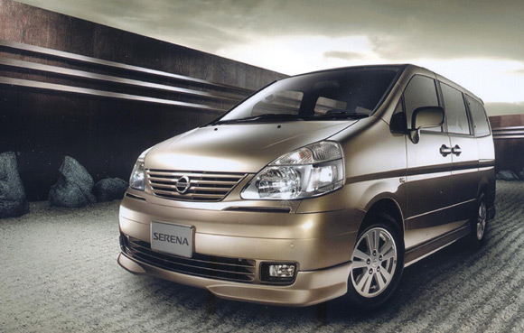 Nissan Serena FX 4WD