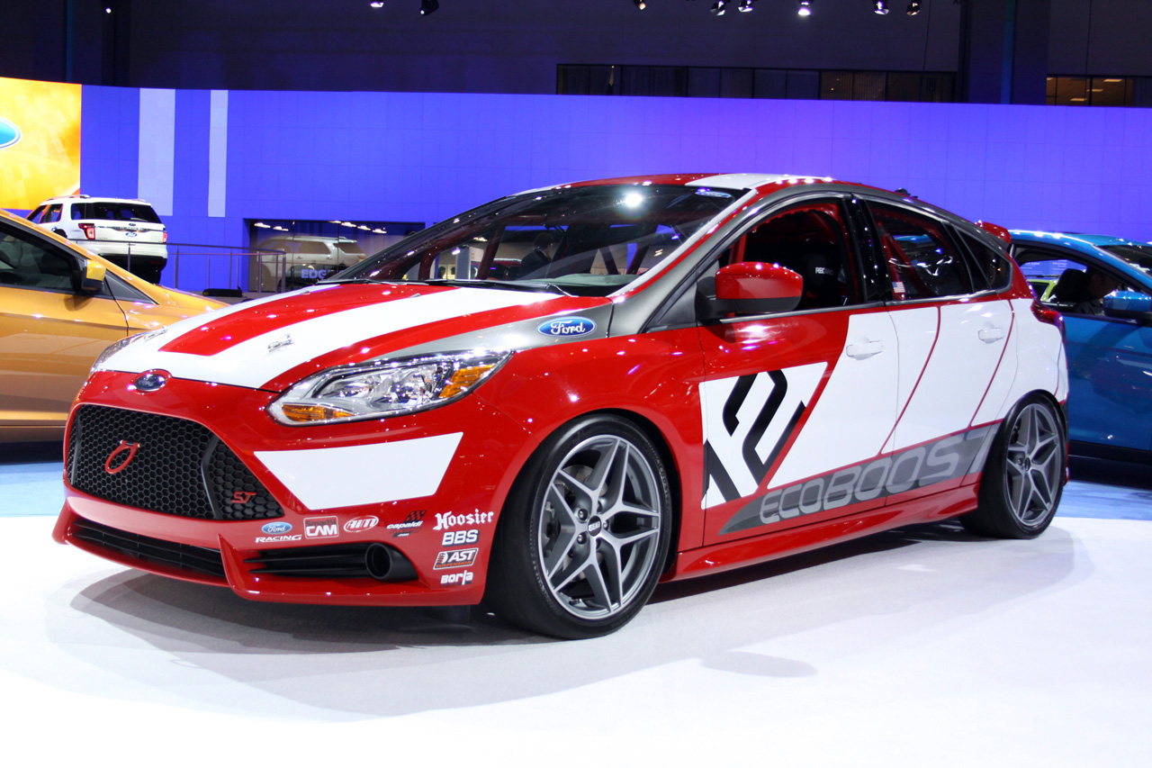 Focus sport. Ford Focus St Racing. Гоночный Форд фокус 2. Ford Focus St 2 гоночный. Форд фокус 1 гоночный.