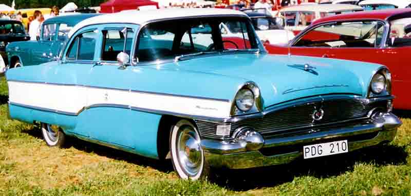 Packard Clipper sedan