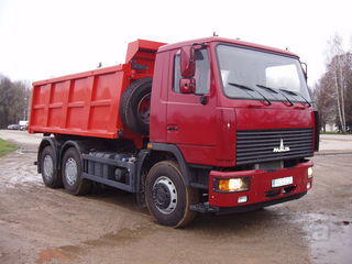 MAZ 650136
